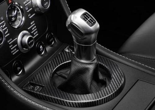 aston-martin-v12-vantage-roadster-surfaces-photo-gallery_6