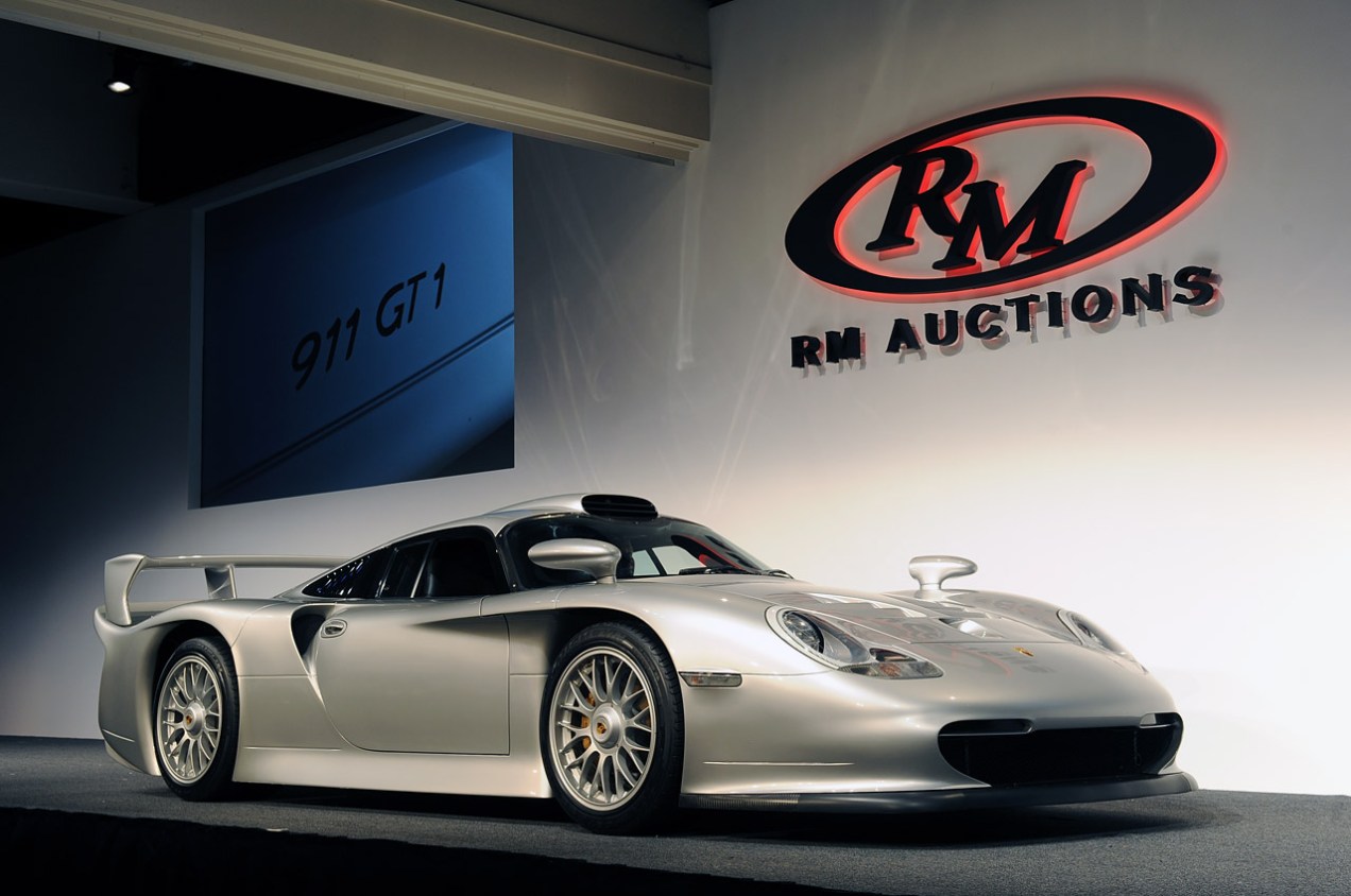 01-porsche-911-gt1-rm